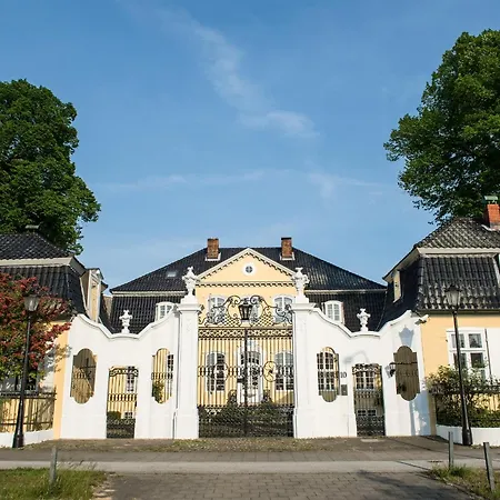 Отель Luebecker Kroenchen