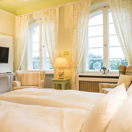 Luebecker Kroenchen Otel