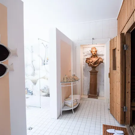 فندق Luebecker Kroenchen 4*