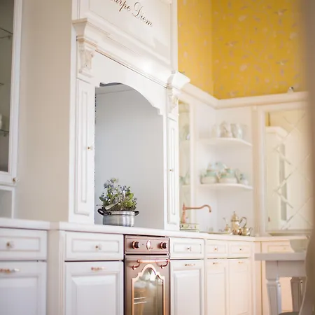 Luebecker Kroenchen لوبيك