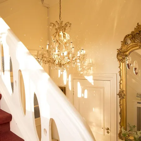 Luebecker Kroenchen لوبيك