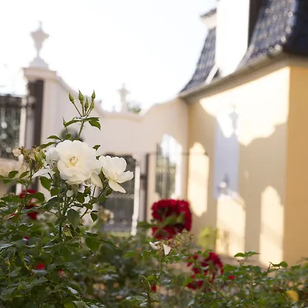 Luebecker Kroenchen Отель 4*