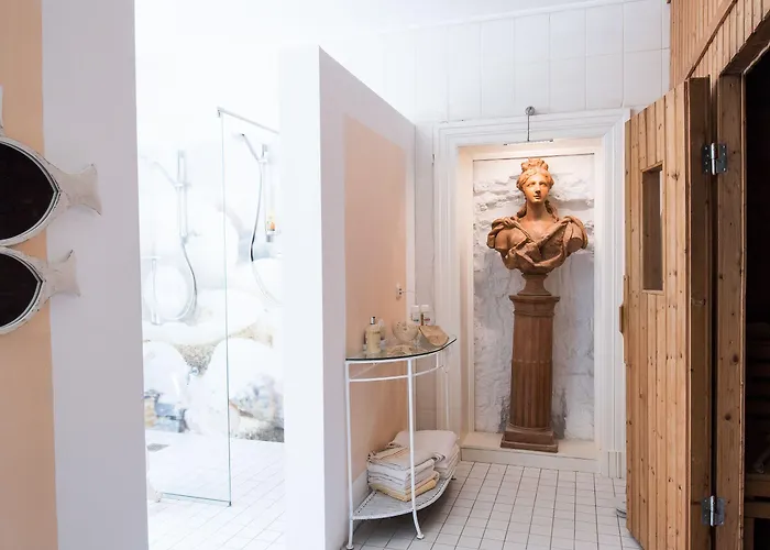 מלון Luebecker Kroenchen 4*