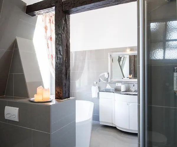 Отель Luebecker Kroenchen Любек